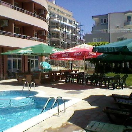 Femili Hotel Diveda Sveti Vlas Buitenkant foto