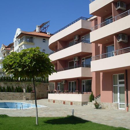 Femili Hotel Diveda Sveti Vlas Buitenkant foto