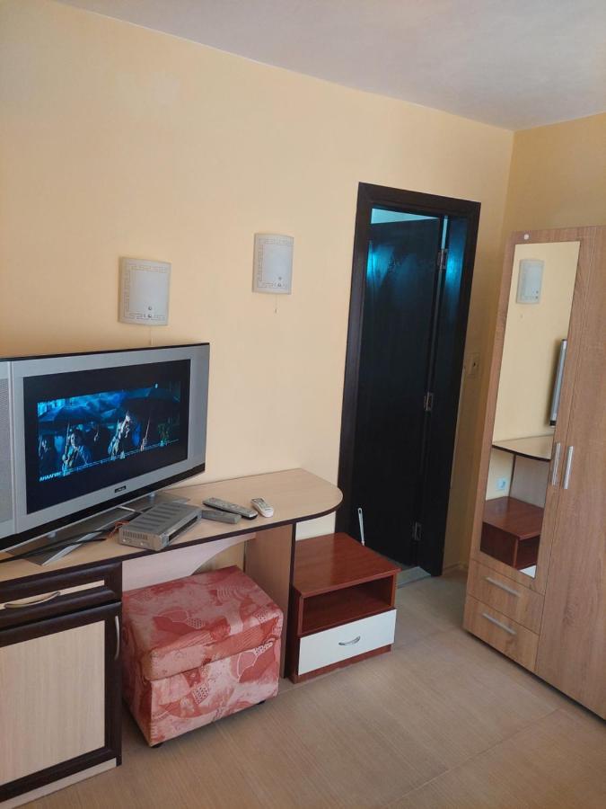 Femili Hotel Diveda Sveti Vlas Buitenkant foto