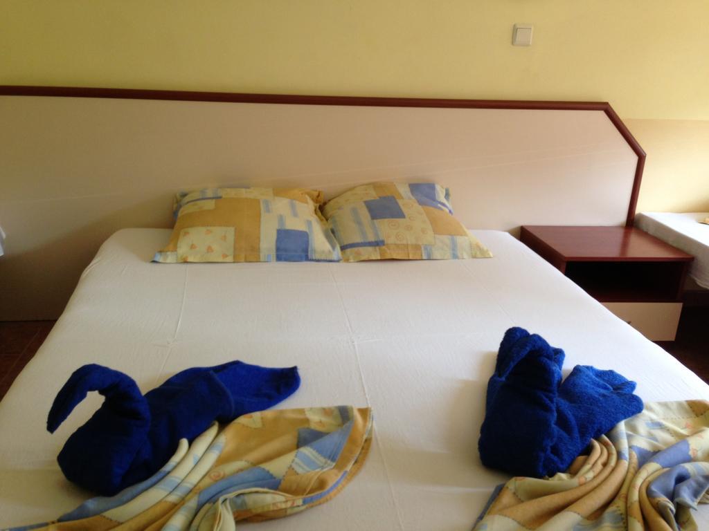 Femili Hotel Diveda Sveti Vlas Kamer foto
