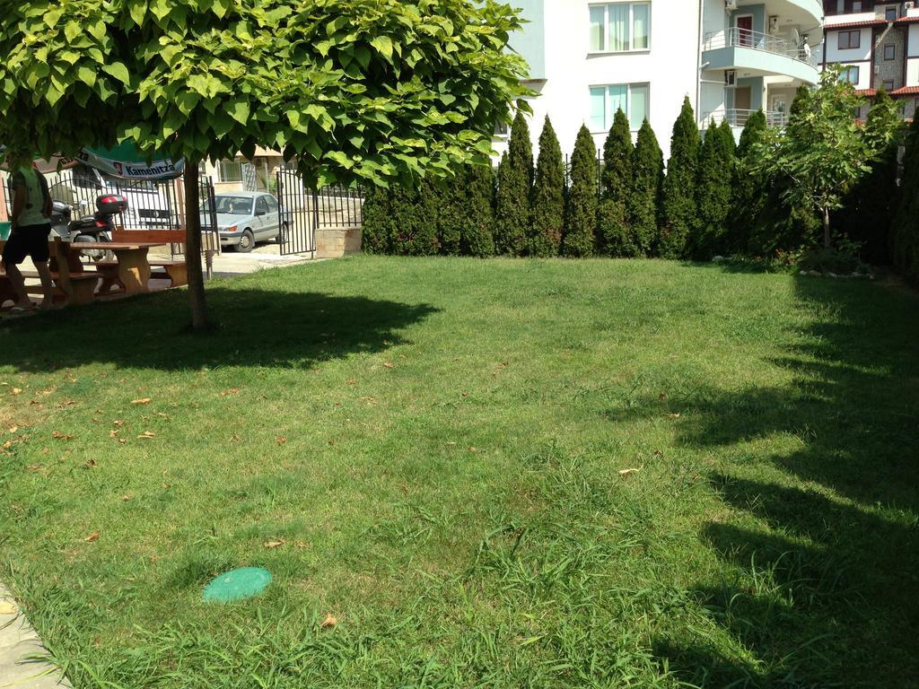 Femili Hotel Diveda Sveti Vlas Buitenkant foto
