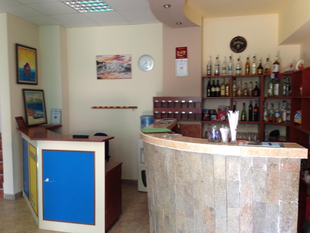 Femili Hotel Diveda Sveti Vlas Buitenkant foto