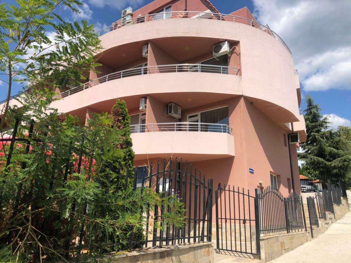 Femili Hotel Diveda Sveti Vlas Buitenkant foto