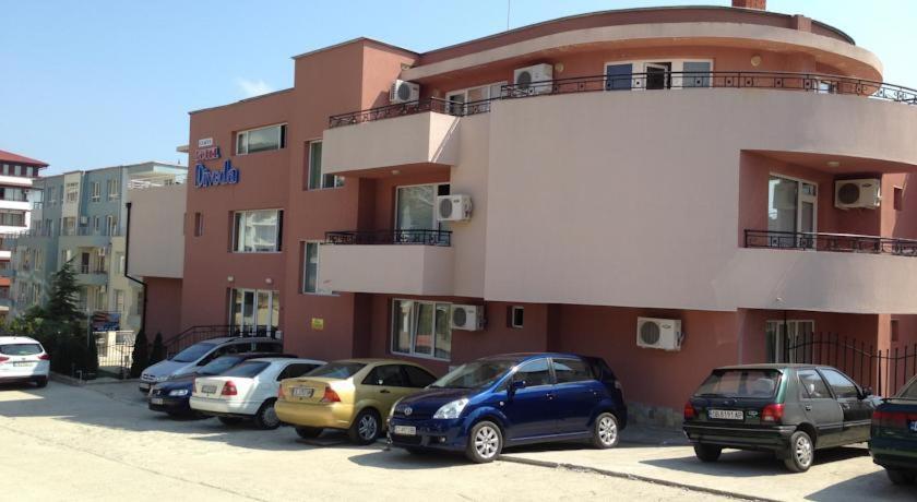 Femili Hotel Diveda Sveti Vlas Buitenkant foto